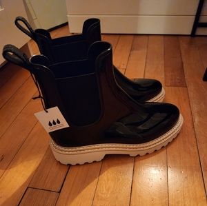 Dolce Vita water proof boots